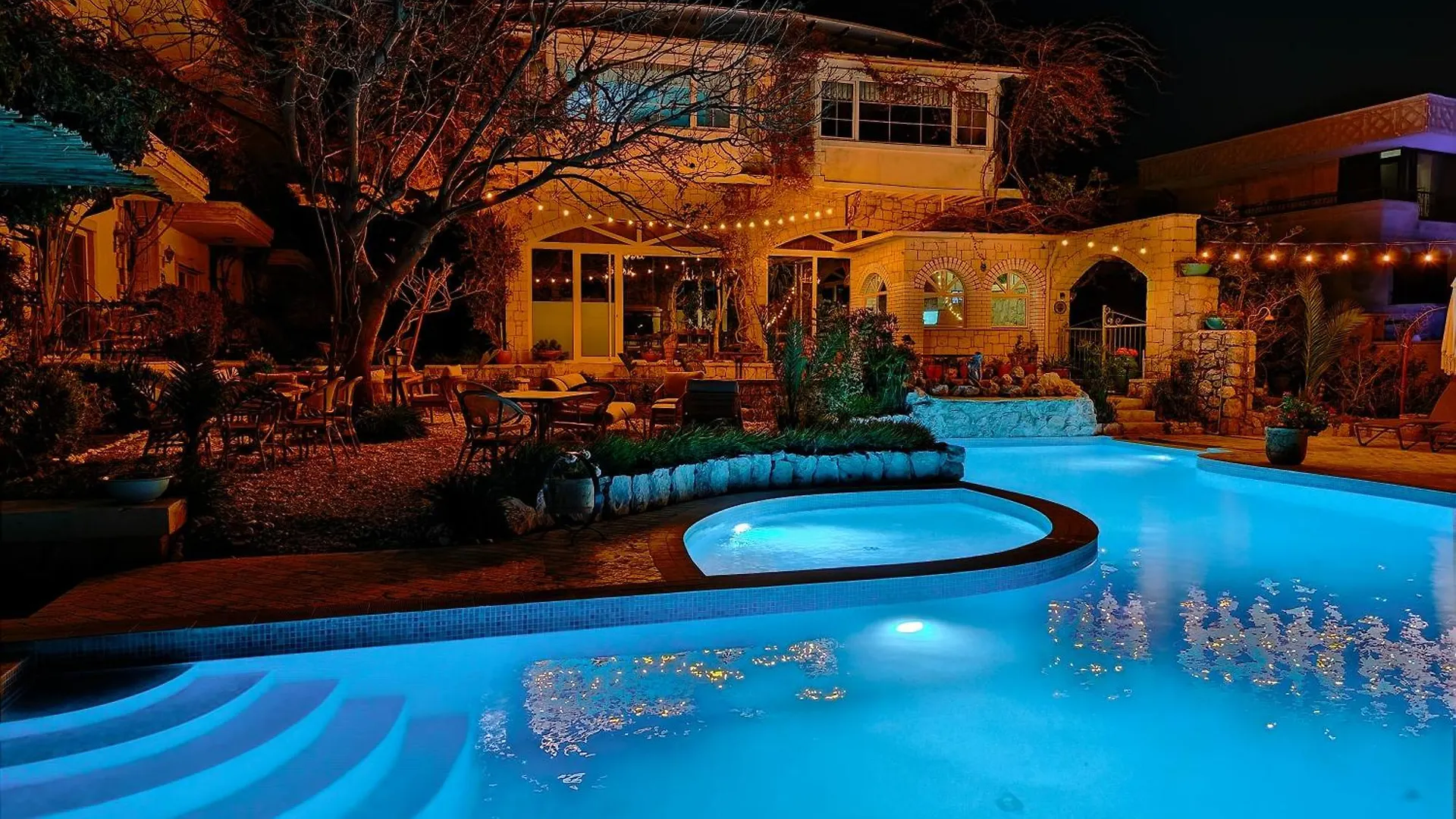 Cumbalica Flora Hotel Çeşme