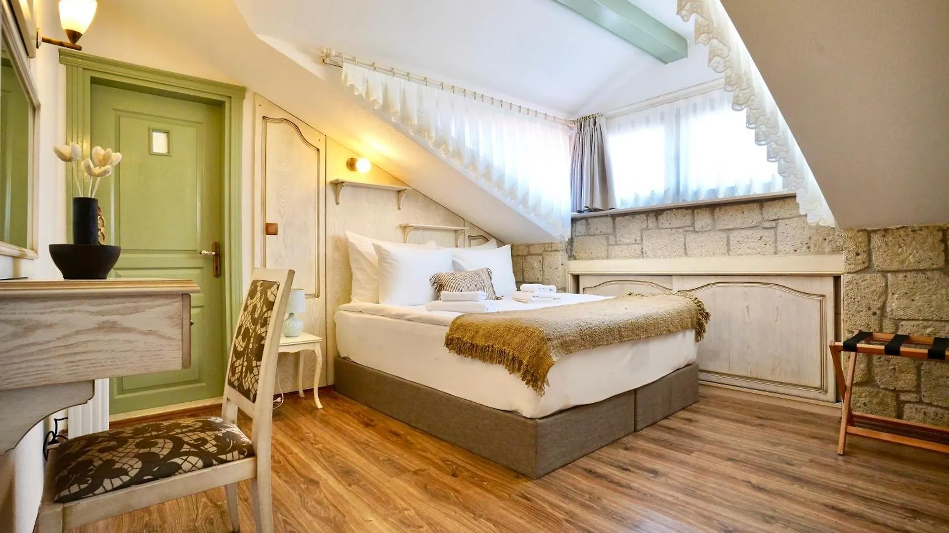 Cumbalica Flora Hotel Çeşme